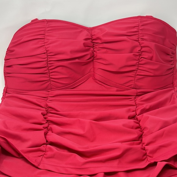 Forever 21 Pink Halter-Style One Piece Swimsuit Size 3X Excellent Condition - Picture 3 of 9